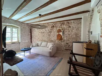 Kamena kuća 116 m², Bale - potpuno renovirana - 2