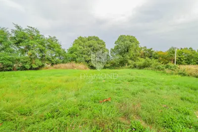 Building plot 1,413 m², Grožnjan - quiet location - 7
