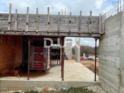 Haus 157 m², Sošići - 4 Schlafzimmer, 2 Badezimmer - 8