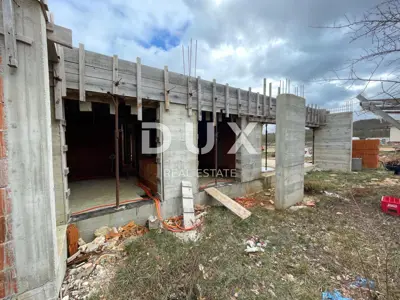 Haus 157 m², Sošići - 4 Schlafzimmer, 2 Badezimmer - 6