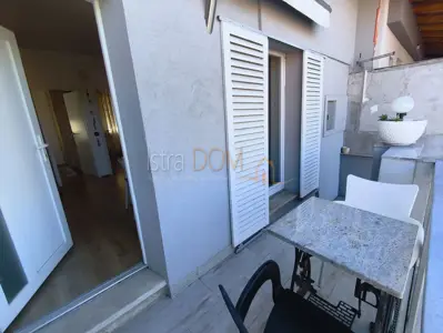- Pula Centar blizina Arene, adaptiran stan 2ss - - 21