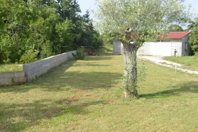 House 100 m², Marčana - plot 26 000 m² - 12