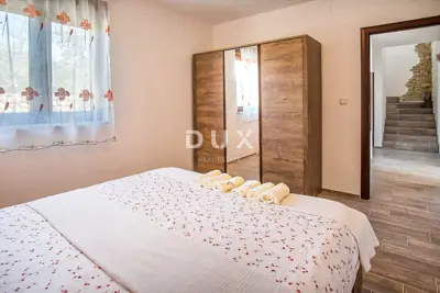 Kuća 172 m², Linardići - pogled na more i bazen - 6