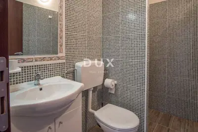 Kuća 172 m², Linardići - pogled na more i bazen - 14