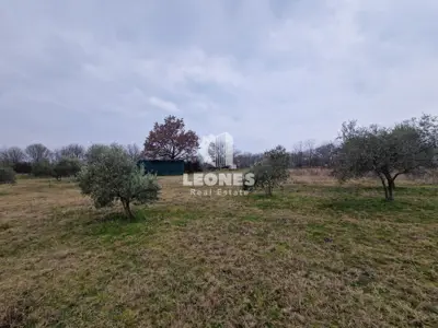 Građevinsko zemljište 3 180 m², Umag, okolica grada - 2