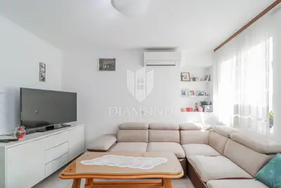 Apartment 104 m², Umag center - 3 floors, 3rd row to the sea