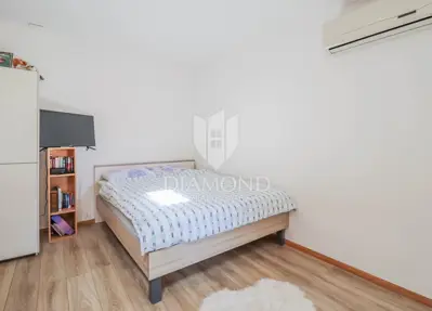 Stan 104 m², Umag centar - 3 etaže, 3. red do mora - 3