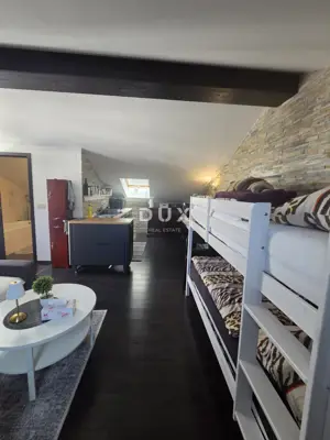 Kuća 150 m², Selce - pogled na more i bazen - 12