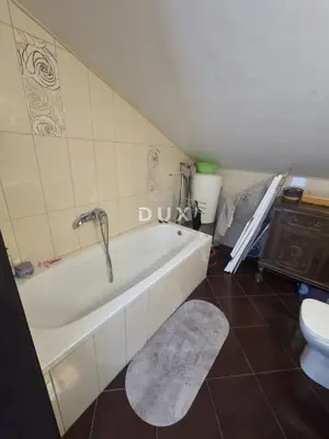 Kuća 150 m², Selce - pogled na more i bazen - 17