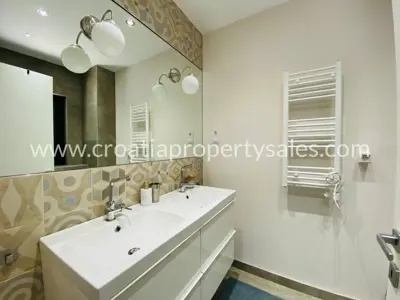 Wohnung 107 m², Insel Brač - 200 m vom Meer - 16