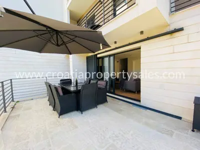 Wohnung 107 m², Insel Brač - 200 m vom Meer - 5