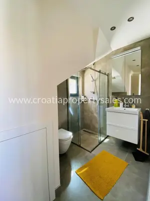 Wohnung 107 m², Insel Brač - 200 m vom Meer - 10