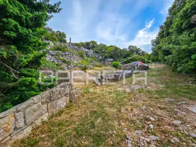 Građevinsko zemljište 801 m², Zastražišće - prvi red do mora - 6