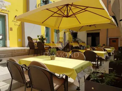 Rovinj, centar, uhodani restoran na top lokaciji - 2