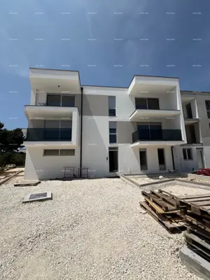 Verkauf einer mit Parkplatz und Meerblick, Ližnjan! - 2