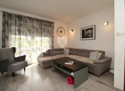 Hausetage 94 m², Kukuljanovo - 3 Zimmer + Wohnzimmer und Grundstück 356 m²