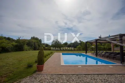 Villa 385 m², Rovinj - 4 Schlafzimmer und Pool - 6