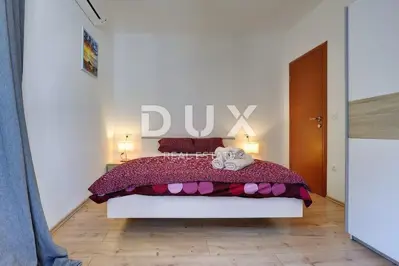 Villa 385 m², Rovinj - 4 Schlafzimmer und Pool - 21