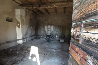Kuća za adaptaciju, Pićan-Zajci, privatnost i pogled na dolinu - 12