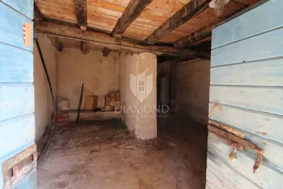 Kuća za adaptaciju, Pićan-Zajci, privatnost i pogled na dolinu - 10