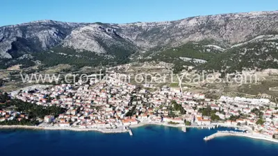 House 100 m², Otok Brač - near the center and the sea - 2