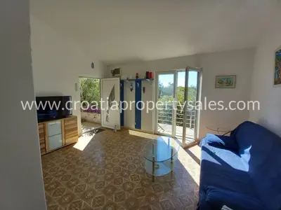 House 100 m², Otok Brač - near the center and the sea - 7