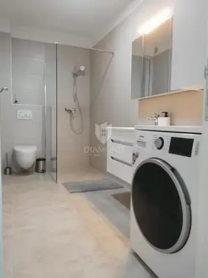 Stan u Banjolama, prvi red do mora i zajednički bazen - 9