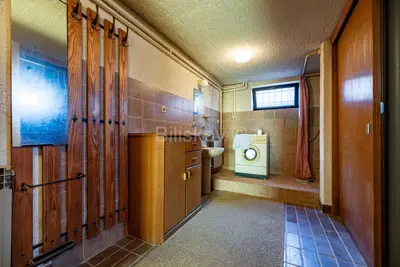 Sesvete, kuća površine 260 m², sagrađena 1986. - 15