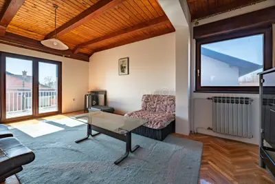 Sesvete, kuća površine 260 m², sagrađena 1986. - 5