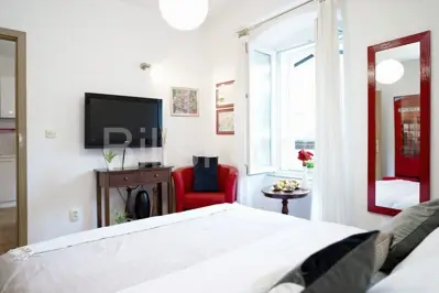Apartment 106 m², Split, city center and view of the Riva - 8
