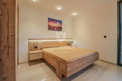 Fažana, Moderan stan 120 m² prvi red do mora - 10