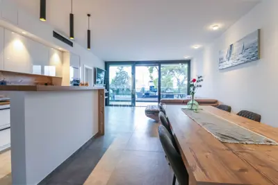 Fažana, Moderan stan 120 m² prvi red do mora - 3