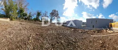 Građevinsko zemljište 980 m², Juršići - povišena lokacija - 5
