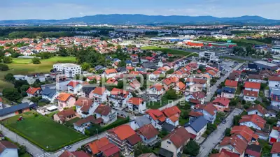 Kuća 356 m², Ivanja Reka - poluugrađena i 4 etaže