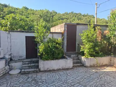 Haus mit Garage in ruhiger Lage, Labin Umgebung - 2