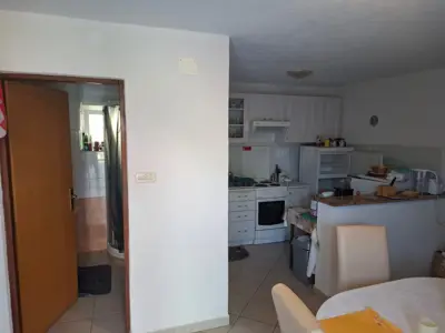Haus mit Garage in ruhiger Lage, Labin Umgebung - 4