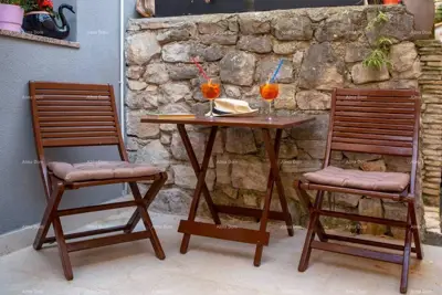 Verkauf - Elegant eingerichtete Maisonette-Wohnung im alten Stadtzentrum von Rovinj!