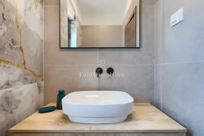 Villa 272 m², Svetvinčenat - beheizter Pool und Grundstück 846 m² - 11