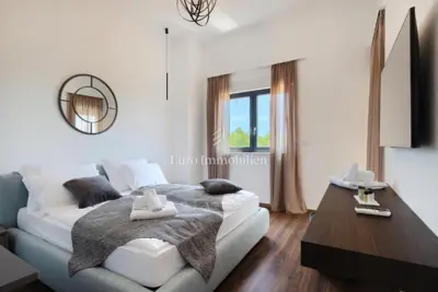 Villa 272 m², Svetvinčenat - beheizter Pool und Grundstück 846 m² - 10