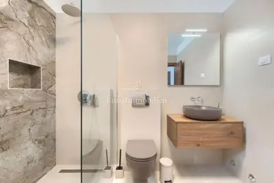 Villa 272 m², Svetvinčenat - beheizter Pool und Grundstück 846 m² - 12