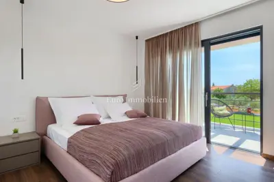 Villa 272 m², Svetvinčenat - beheizter Pool und Grundstück 846 m² - 9