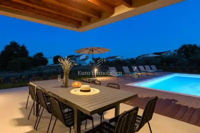 Villa 272 m², Svetvinčenat - beheizter Pool und Grundstück 846 m² - 13