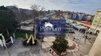 Stan 80 m², Pula centar - 2 spavaće sobe - 6