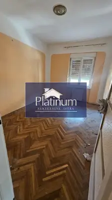 Stan 80 m², Pula centar - 2 spavaće sobe - 2