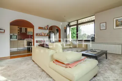 House 520 m², Stubičke Toplice - large plot and utility building - 11