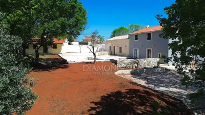 Kuća 165 m², Barban - imanje na osami i okućnica 1.452 m² - 8