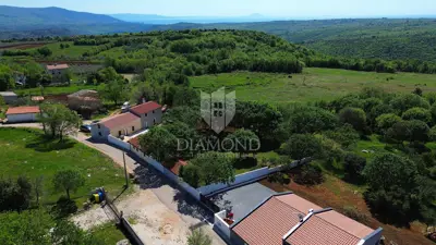 Kuća 165 m², Barban - imanje na osami i okućnica 1.452 m² - 3