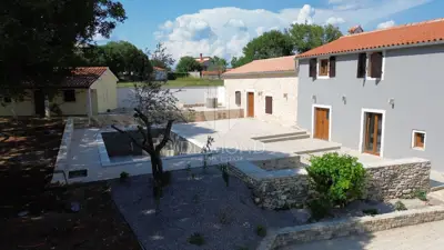 Kuća 165 m², Barban - imanje na osami i okućnica 1.452 m² - 11