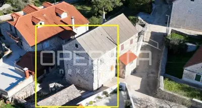 Stone house, Dračevica on Brač, 107 m² and additional plot - 2