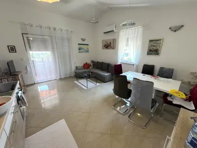 Stan 68 m², Ližnjan - terasa i parkirno mjesto - 3